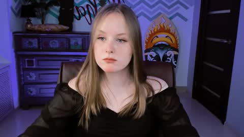 Vivien online show from March 12, 1:08 pm