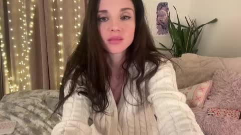 Lillian Rose online show from February 12, 4:05 am