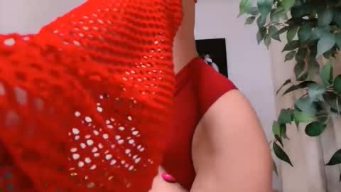 Vivienne online show from March 9, 5:50 pm