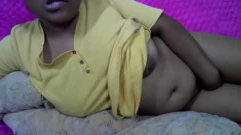 voagelle online show from October 2, 7:01 pm