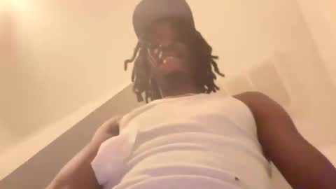 Snapshot of vonnieeb2x chatting on October 14, 6:49 am vonnieeb2x online show from October 14, 6:49 am