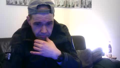 voyeuredeluxe online show from February 20, 11:51 pm