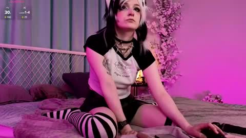 vronnier online show from April 25, 4:15 pm