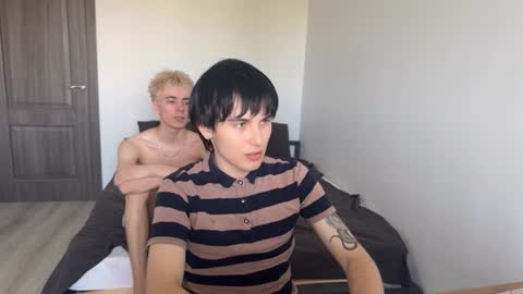 w1z1x online show from June 10, 2:49 pm