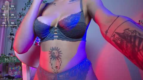 Waifu exe online show from April 16, 4:45 am