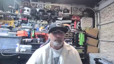 wakesblowinclouds online show from October 23, 8:05 am