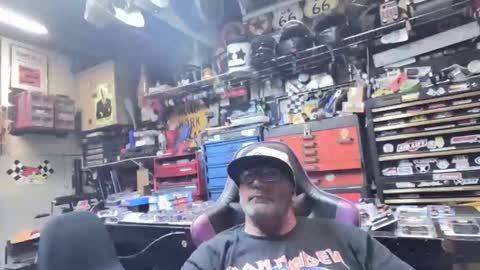 Snapshot of wakesblowinclouds chatting on October 14, 2:58 am wakesblowinclouds online show from October 14, 2:58 am