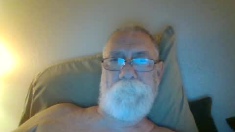 walrus22 online show from June 16, 5:00 am