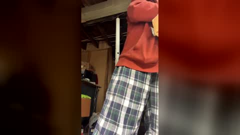 Walter online show from March 8, 7:51 pm