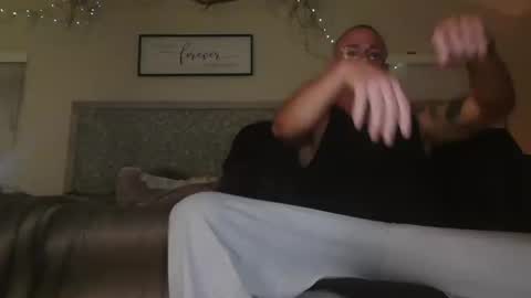 wantmymantofukme online show from October 17, 9:13 am