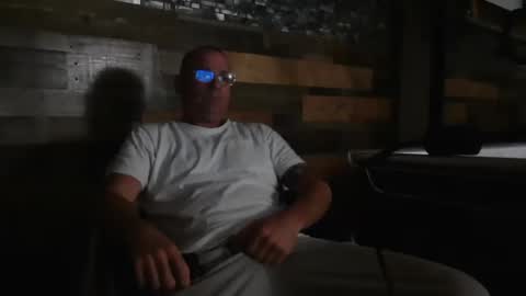 wantmymantofukme online show from October 15, 8:59 am