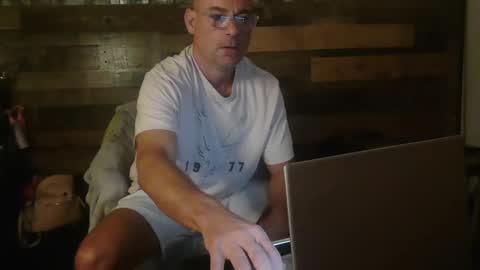 wantmymantofukme online show from October 21, 4:17 am