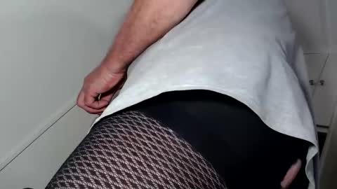 wants online show from December 28, 8:05 am