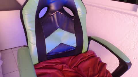 Trixie 3 online show from November 29, 7:43 pm