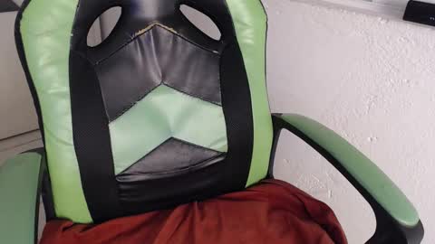 Trixie 3 online show from November 6, 2:42 pm