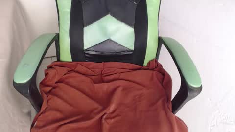 Trixie 3 online show from December 18, 5:30 pm