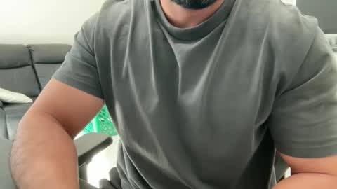 Weapon X online show from December 4, 9:58 pm