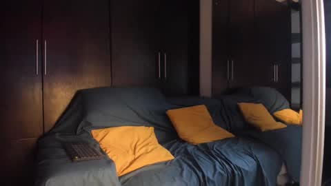 EMILY  ANDREW online show from March 1, 4:28 am