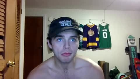 weenskir online show from May 15, 7:39 am