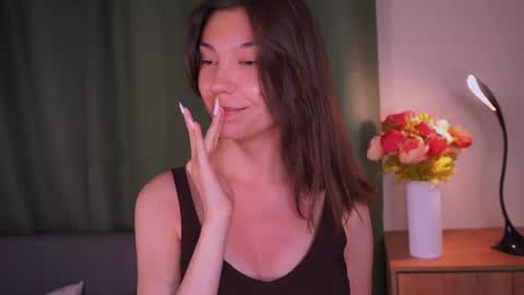 Nora online show from June 10, 10:41 pm