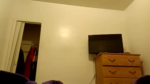 wertschris187 online show from December 1, 8:34 am