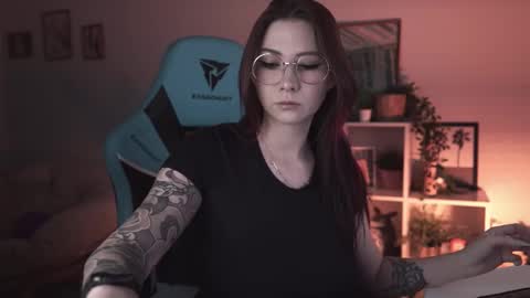 little girl who is always rightLisa online show from February 17, 2:20 am