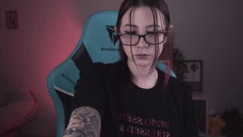 little girl who is always rightLisa online show from February 11, 2:25 am