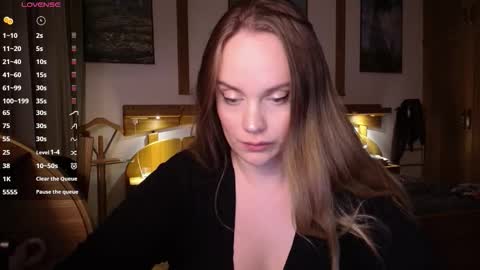 Lana online show from January 6, 9:30 pm