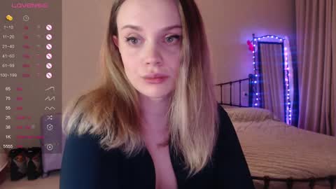 Snapshot of wet_lana chatting on February 17, 4:39 pm Lana online show from February 17, 4:39 pm