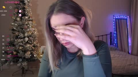Snapshot of wet_lana chatting on December 19, 4:46 pm Lana online show from December 19, 4:46 pm