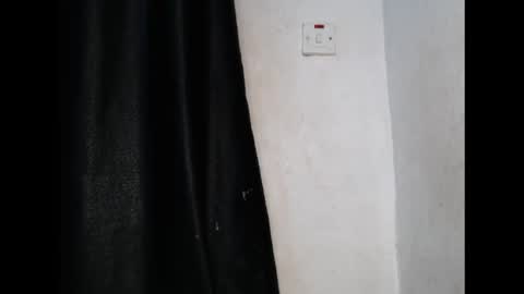 wetdrippussy7 online show from October 11, 7:06 pm