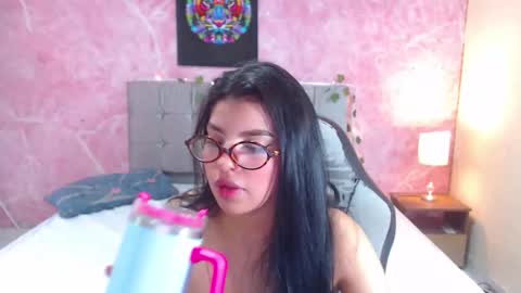 whanda online show from September 25, 1:51 pm