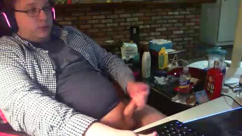 whateverdude555 online show from December 5, 10:40 pm