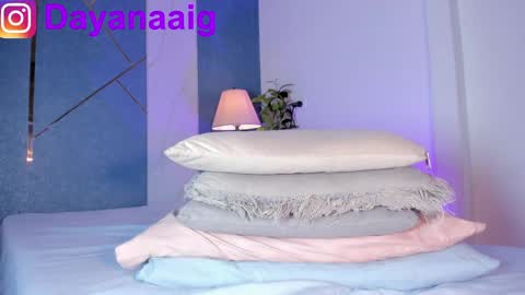 Sara  online show from April 2, 11:11 pm