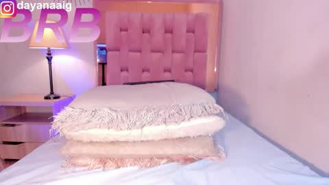 Sara  online show from November 19, 7:56 pm