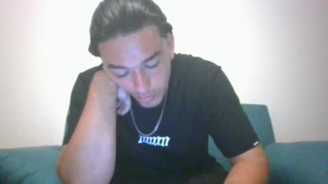 whiiteprince online show from December 18, 5:52 pm