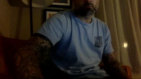 whiskerbiscuit_69 online show from January 20, 8:30 am