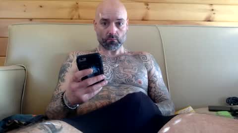 whiskerbiscuit_69 online show from December 25, 6:09 pm