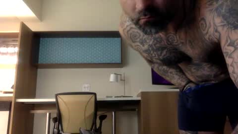 whiskerbiscuit_69 online show from January 27, 5:03 am