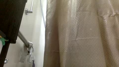 whiskerbiscuit_69 online show from December 23, 2:13 am