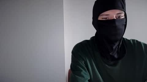 whispero_o online show from December 22, 5:36 am