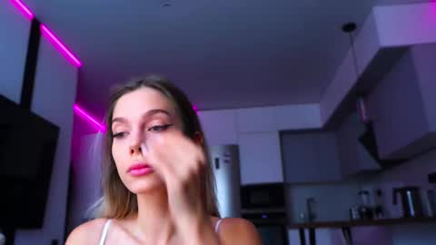 Kate  online show from October 23, 6:59 am