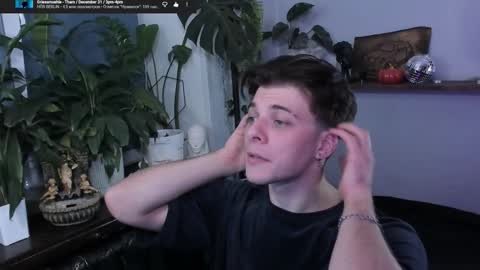 Gus online show from November 24, 9:24 pm