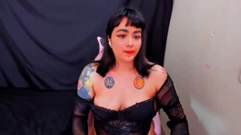 Paula online show from February 1, 2:24 pm