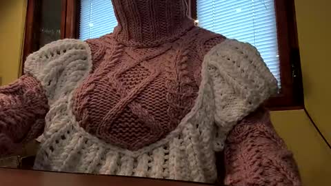 whitesweater online show from November 18, 6:27 am