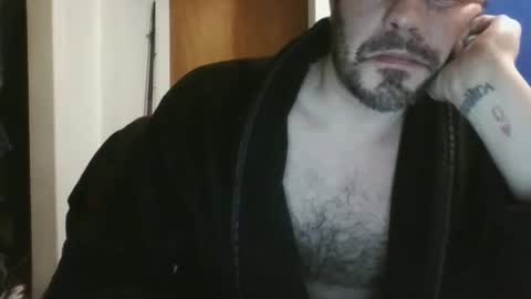 whiteyrm online show from January 4, 11:43 am