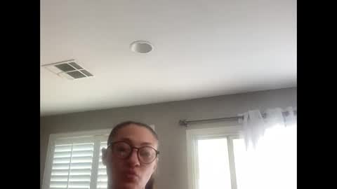 iamwhitneyoc online show from May 13, 3:21 pm