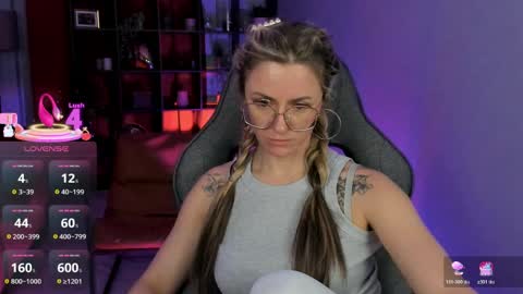 whitneypunnch online show from March 31, 3:45 pm