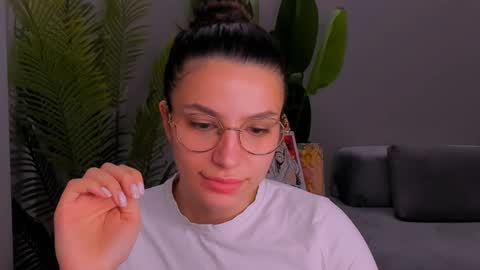 whoislulu online show from January 7, 6:56 pm