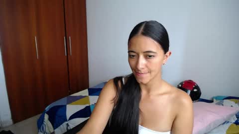 Ilauren online show from June 10, 11:25 pm